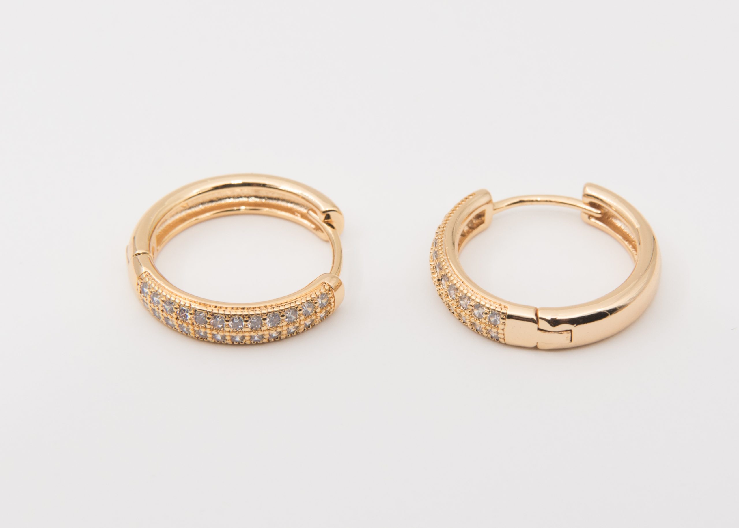 Boucles d'oreille Agadir | Boucles d'oreilles en acier inoxydable et strass – Image 2